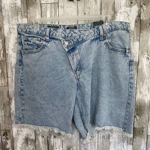 NWT Wild Fable hi rise bermuda shorts 18